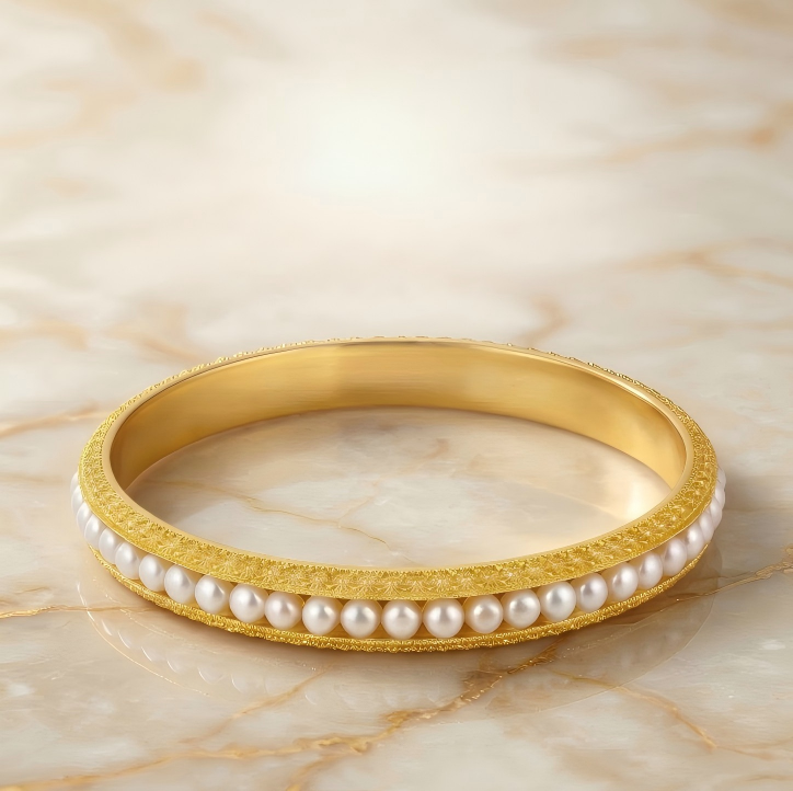 Elegant Gold-Plated Pearl Bangle